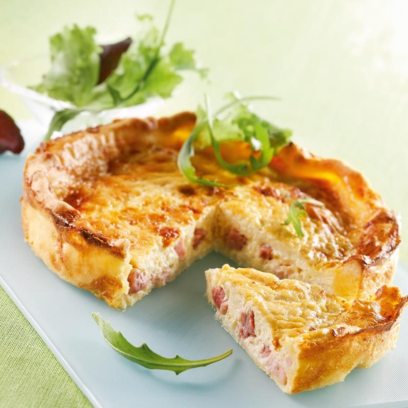 Traditional quiche lorraine